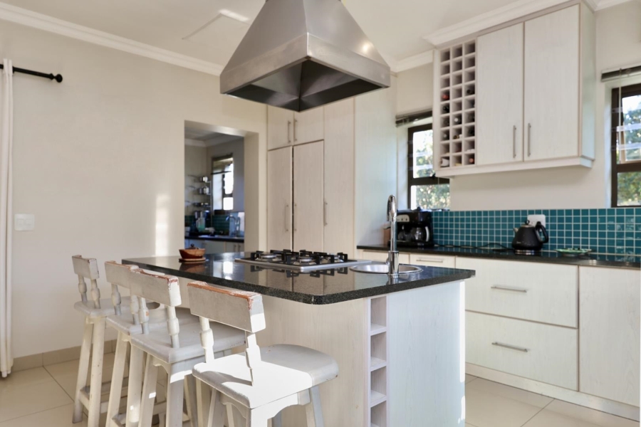 3 Bedroom Property for Sale in Kraaibosch Western Cape